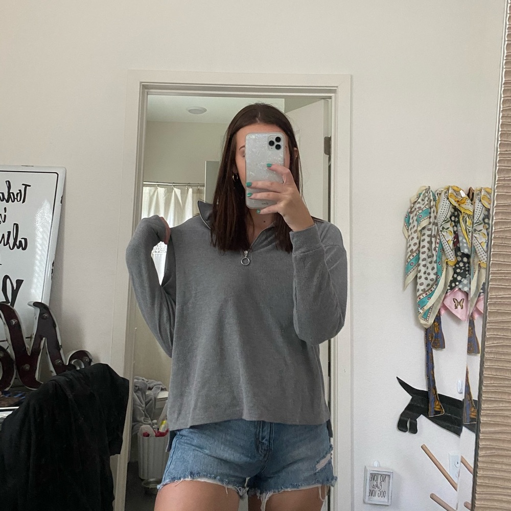 Grey pullover - Picture 2 of 3